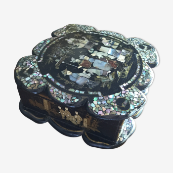 Ancient Chinese jewelry box