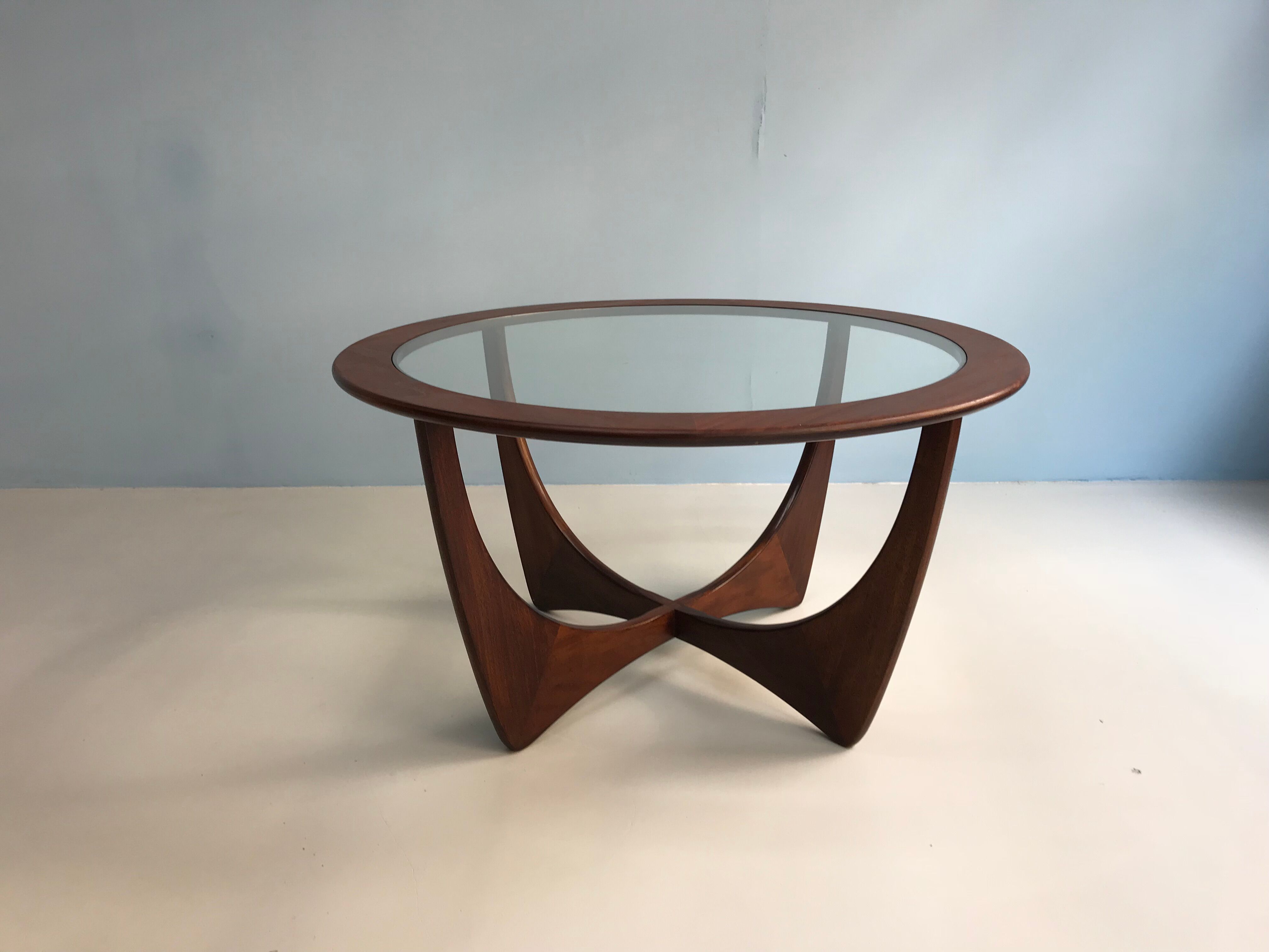 Table basse les G-plan en teck
