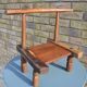 Petite chaise brutaliste
