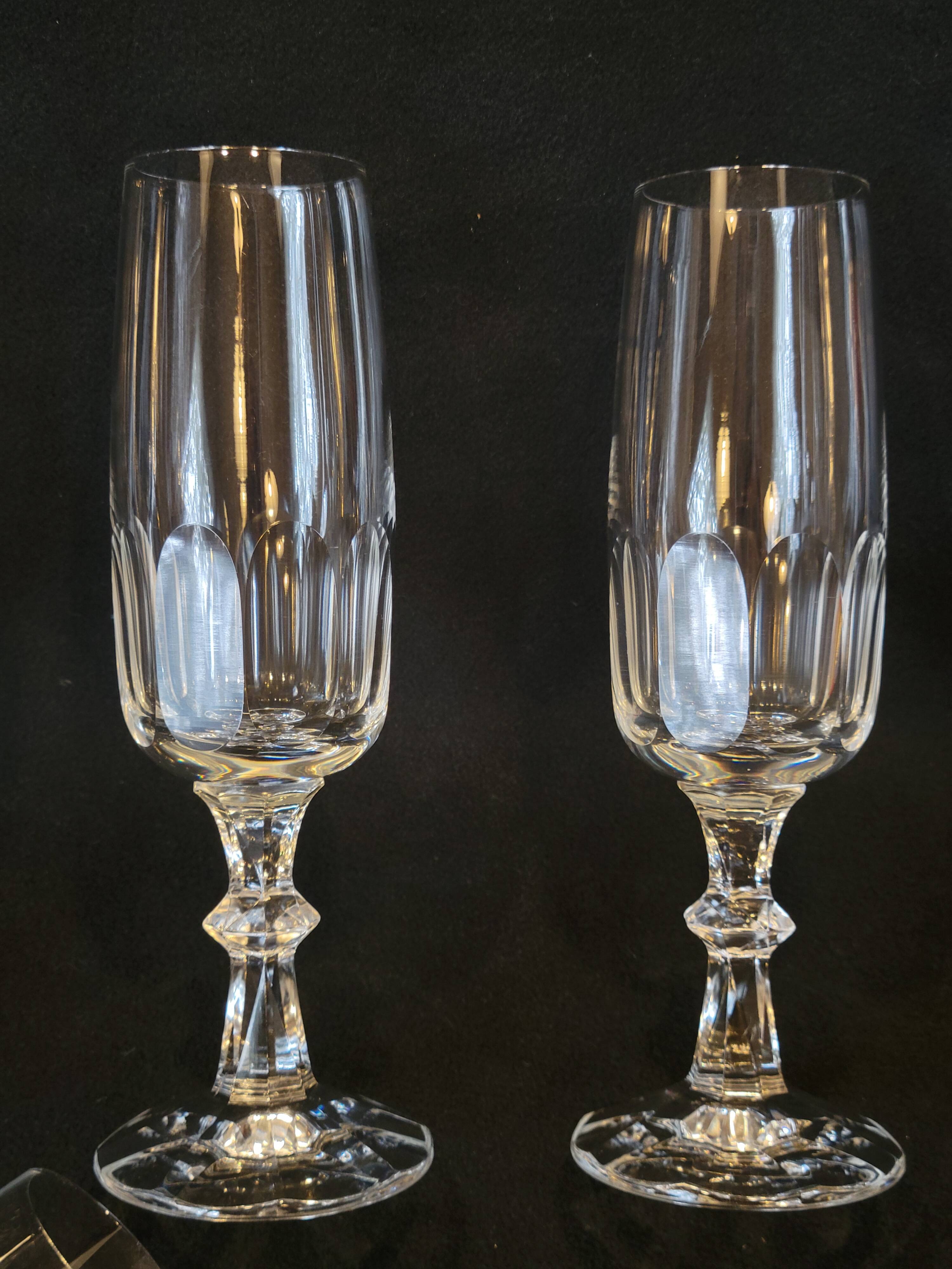8 champagne flutes in flat cut crystal