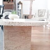 Round coffee table in travertine