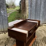 Vintage elm veneer dressing table with 1 drawer and 2 resin lamps.