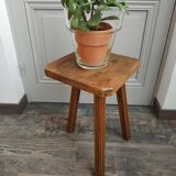 Tripod wood stool