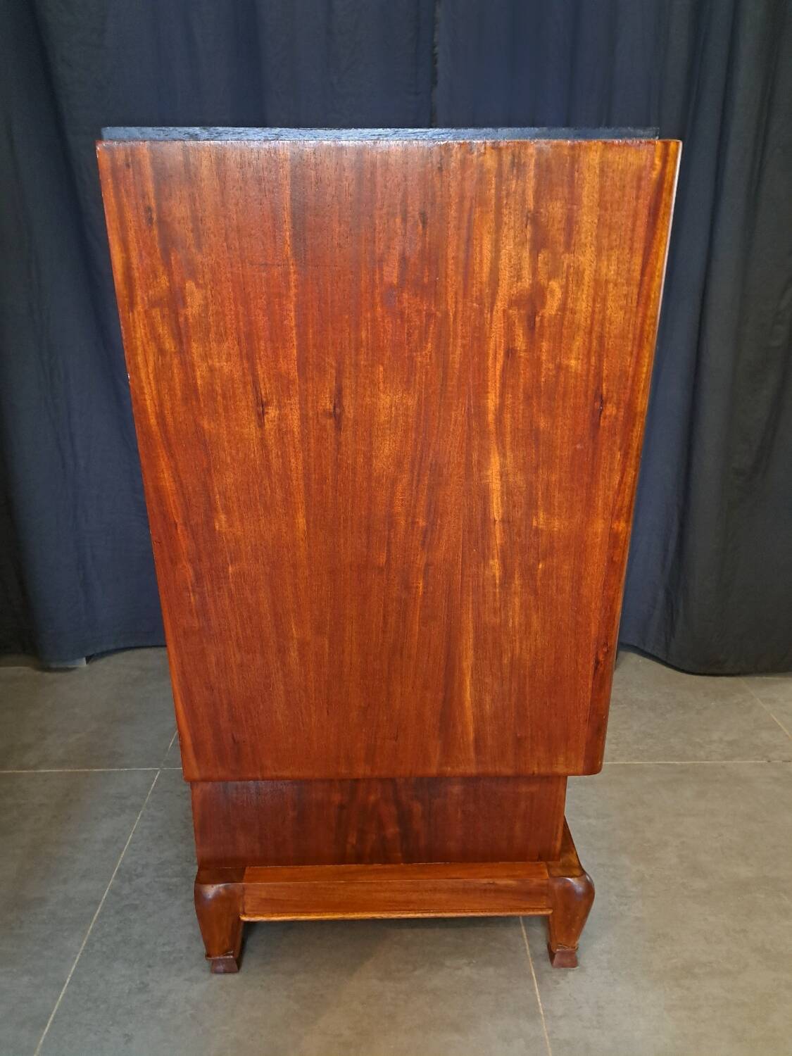 Art Deco marquetry household furniture