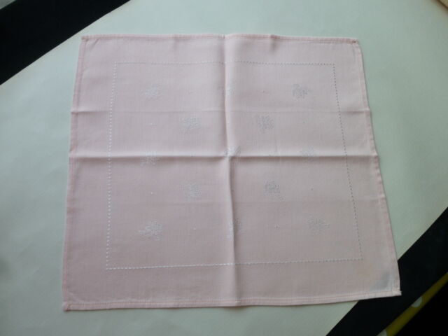 Damask tablecloth 1.30 x 2.40 m and its 10 matching towels peach color
