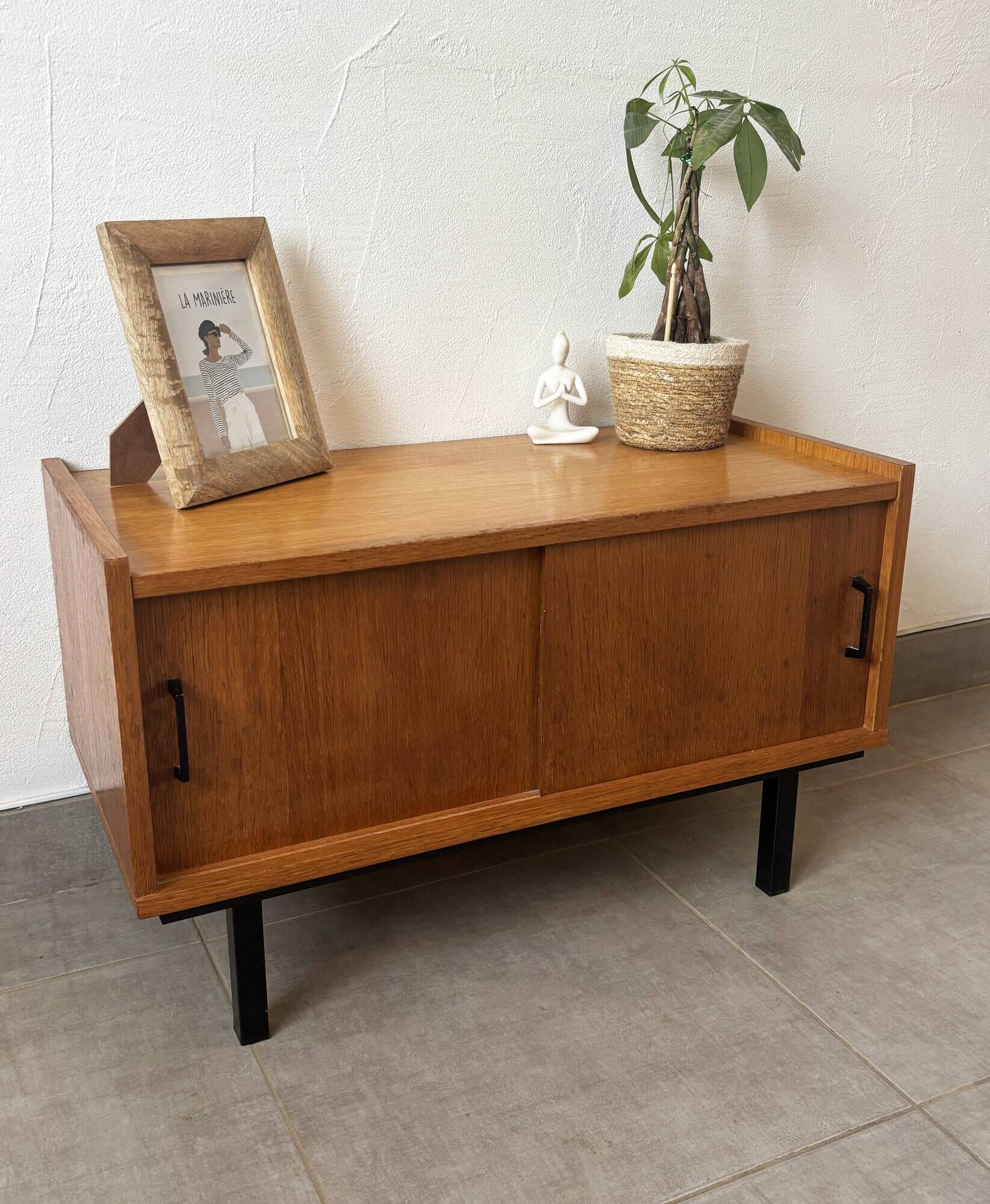 Small vintage oak piece of furniture, 1960s.