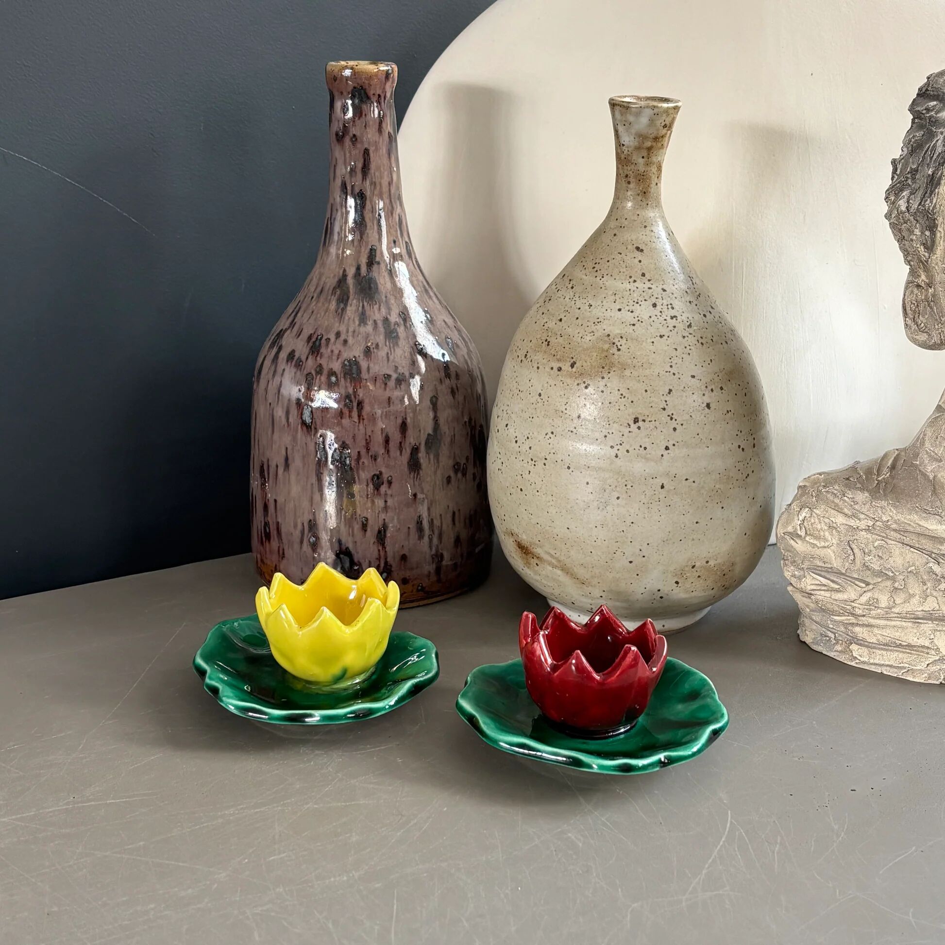 Paire de coquetiers nénuphars Cerenne Vallauris signés