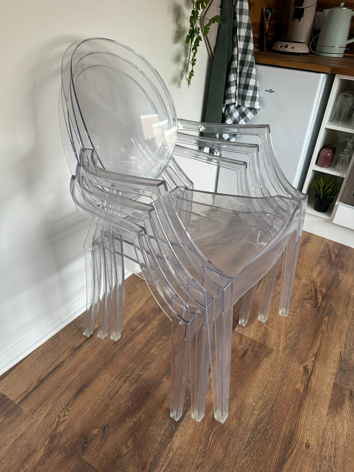 3 fauteuils style Kartell Louis Ghost transparents – Philippe Starck