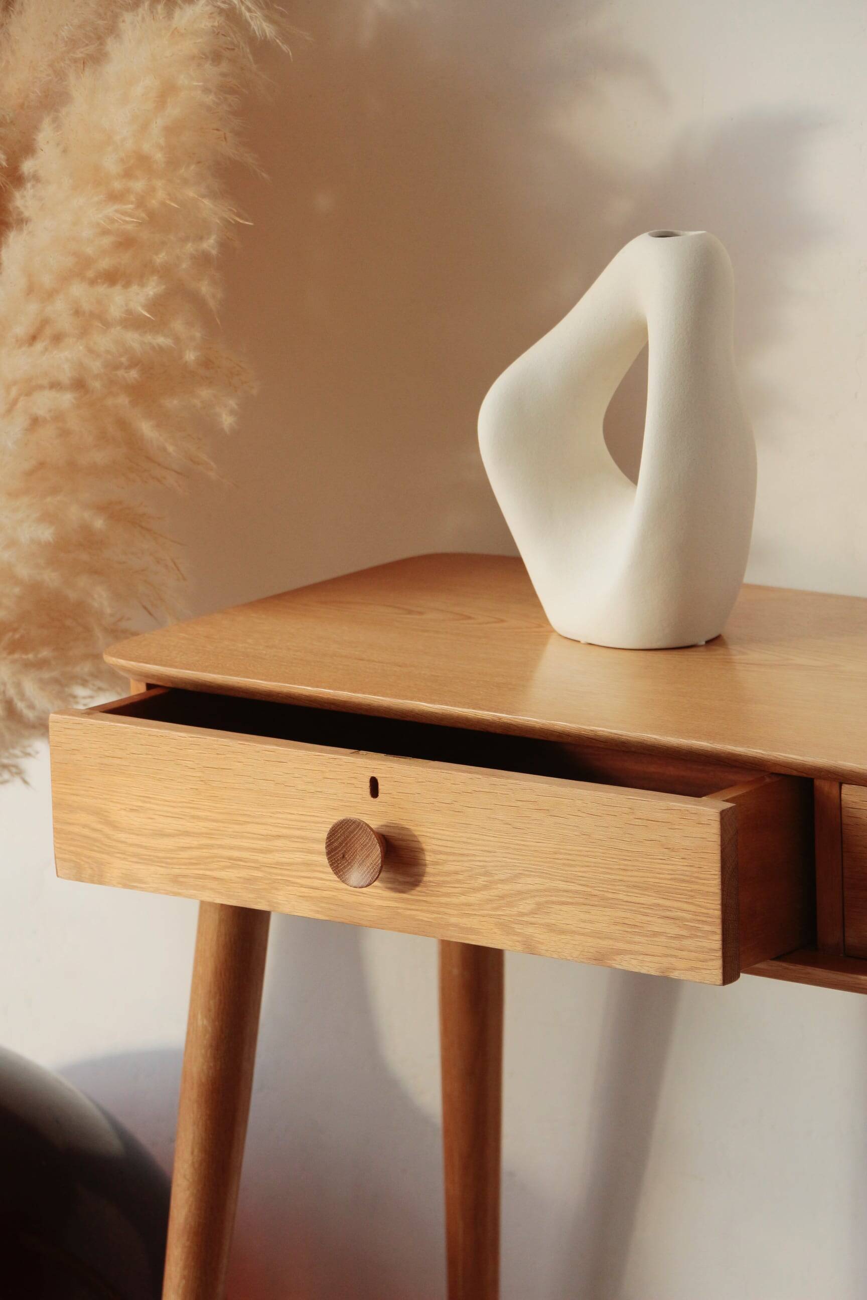 Console Vintage en Chêne Massif – Pieds Fuseaux & 2 Tiroirs