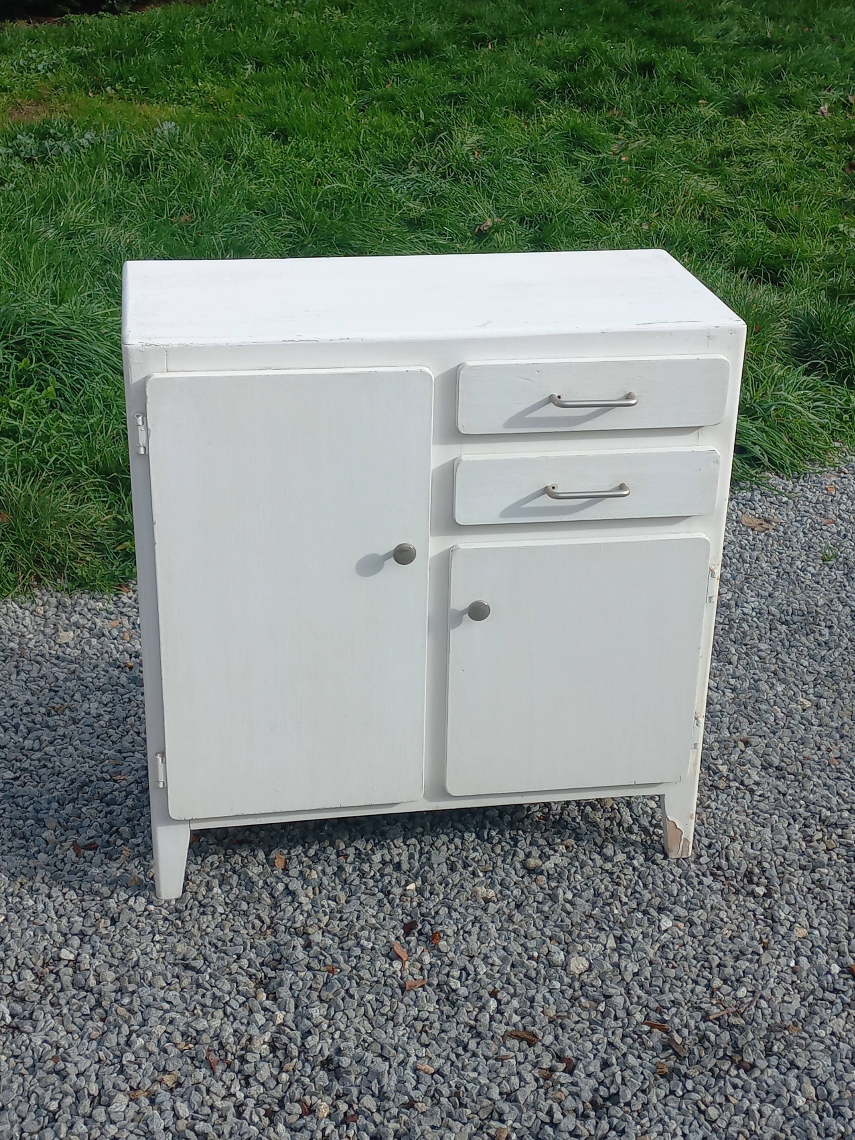 Buffet parisien patine blanche des années 50