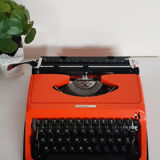 Red typewriter, functional