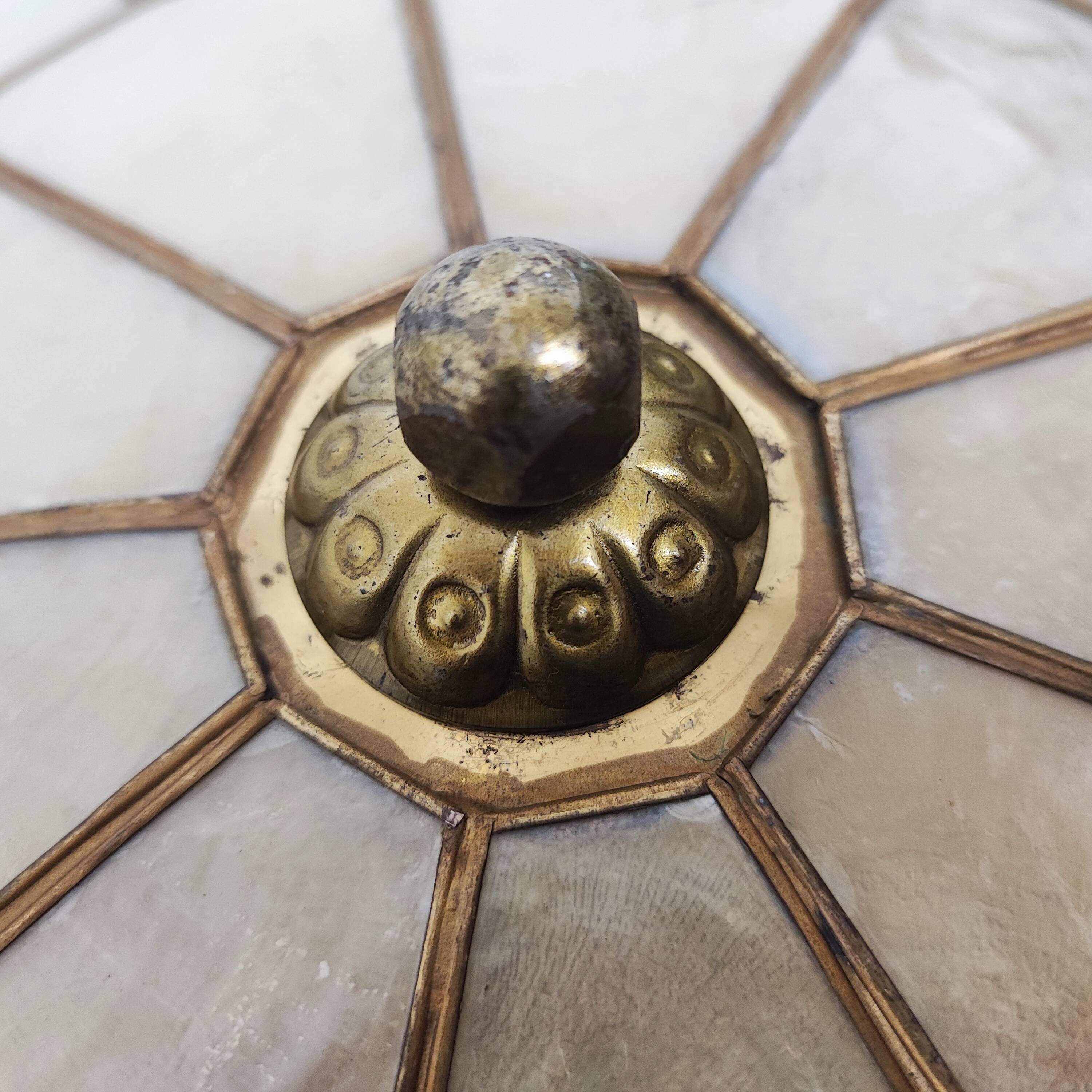 Mother-of-pearl ceiling/wall light
