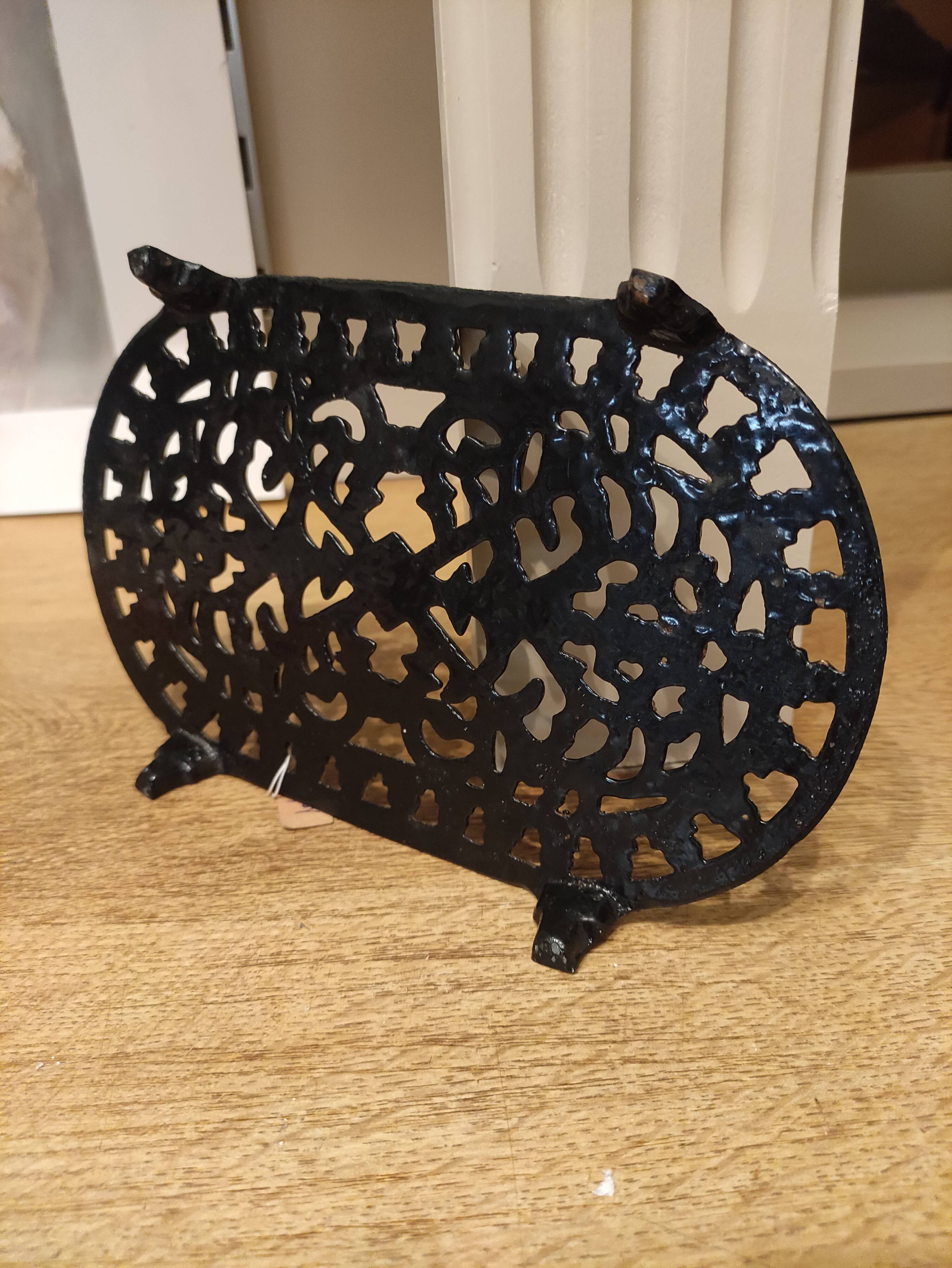 Old cast iron trivia