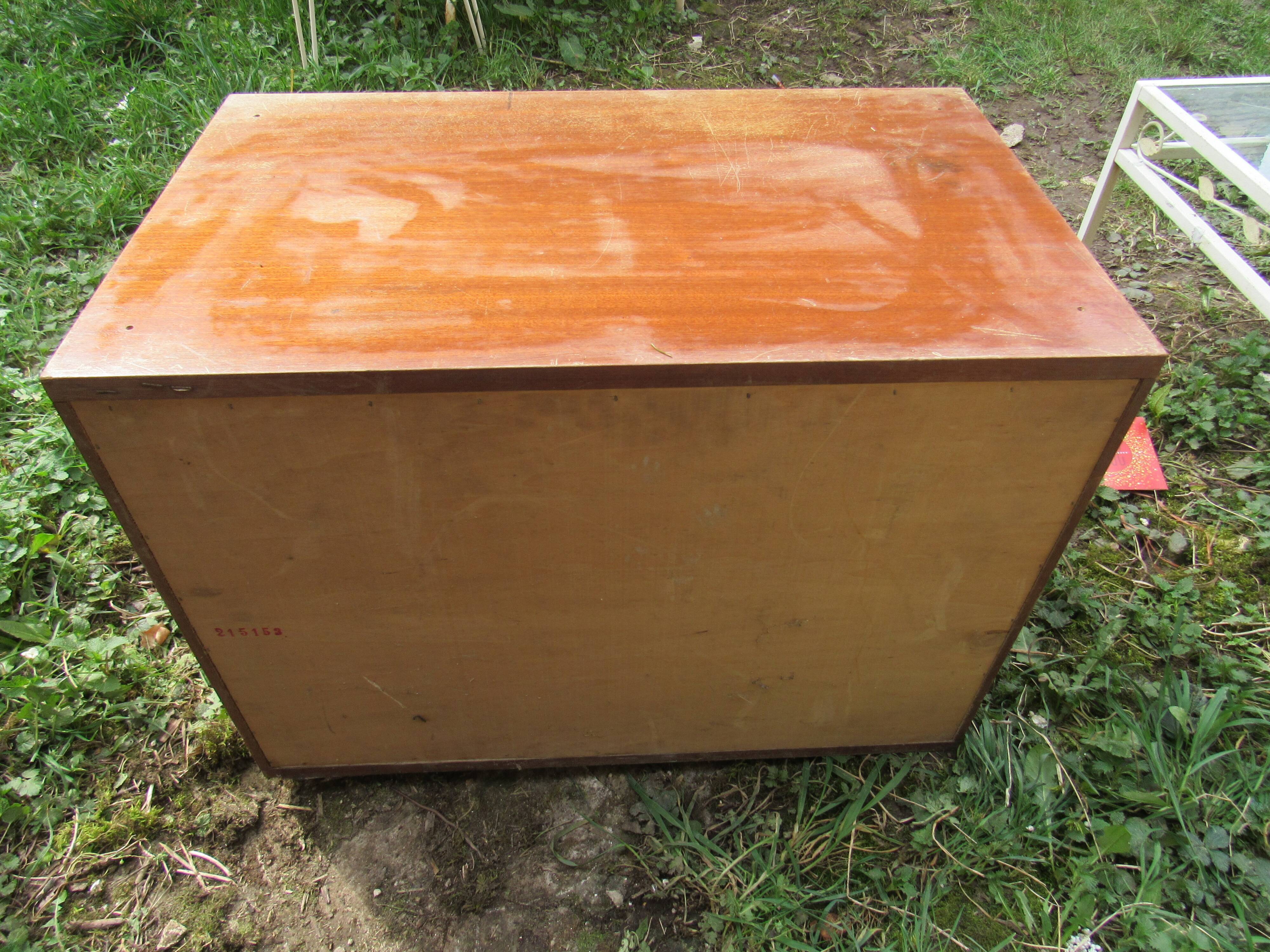 Low chest of drawers