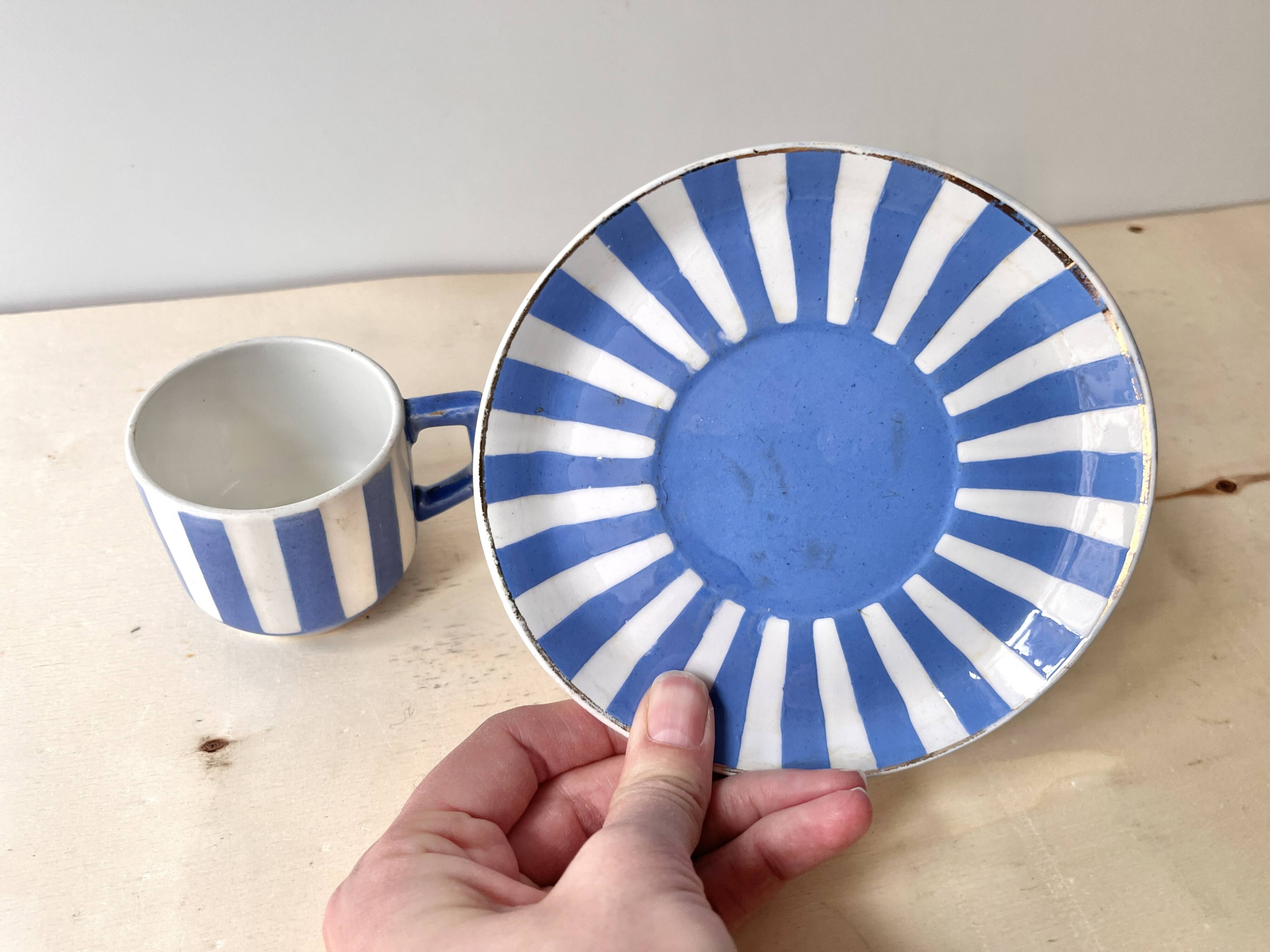 Vintage fox trott coffee cup sarreguemines, art deco striped service.