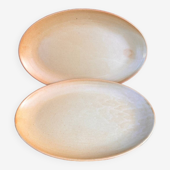 Set of 2 oval stoneware dishes