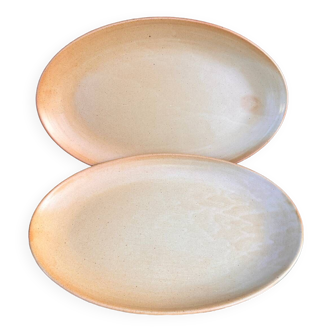 Set of 2 oval stoneware dishes