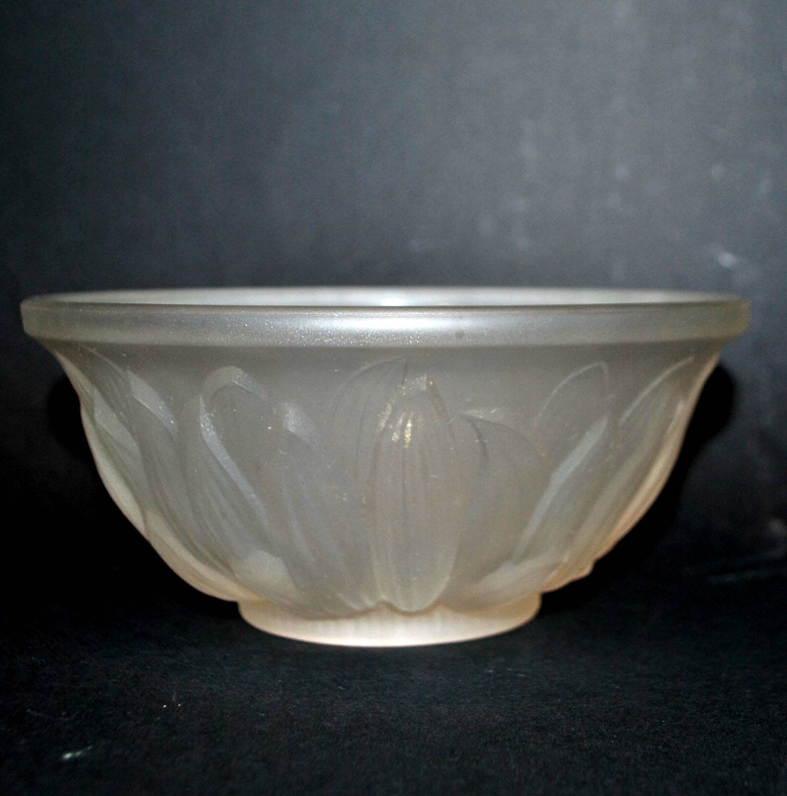 ART DECO molded glass cup signed Etling France