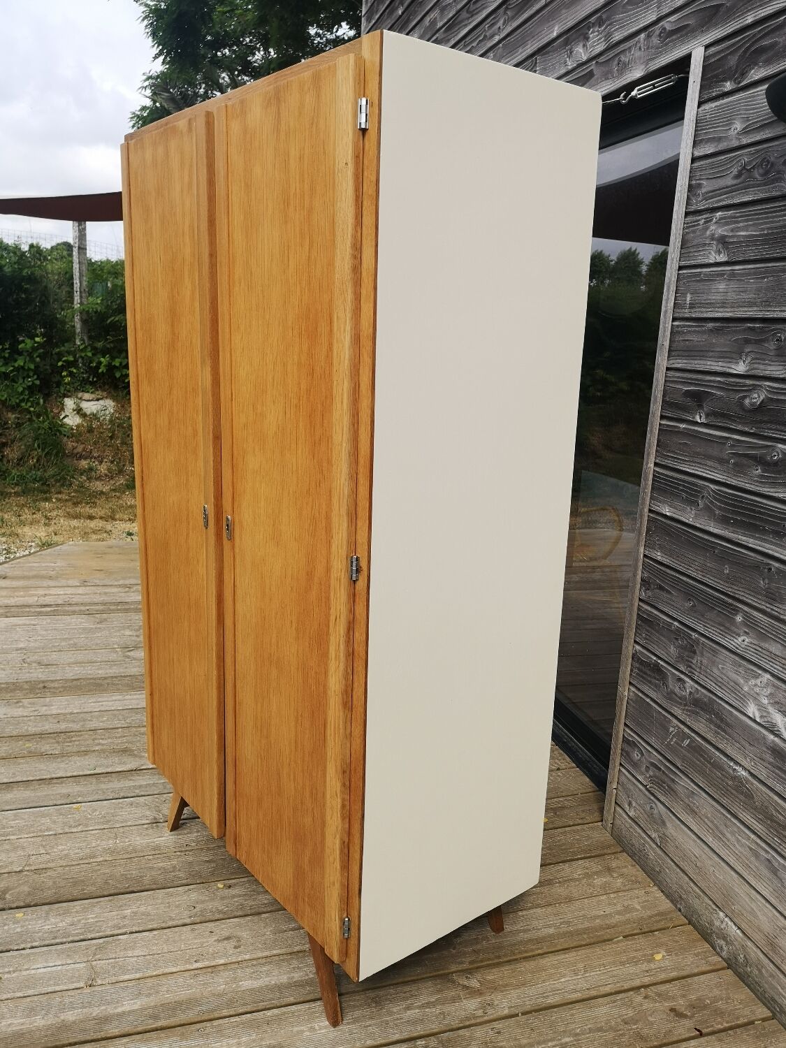 Vintage wardrobe feet compass