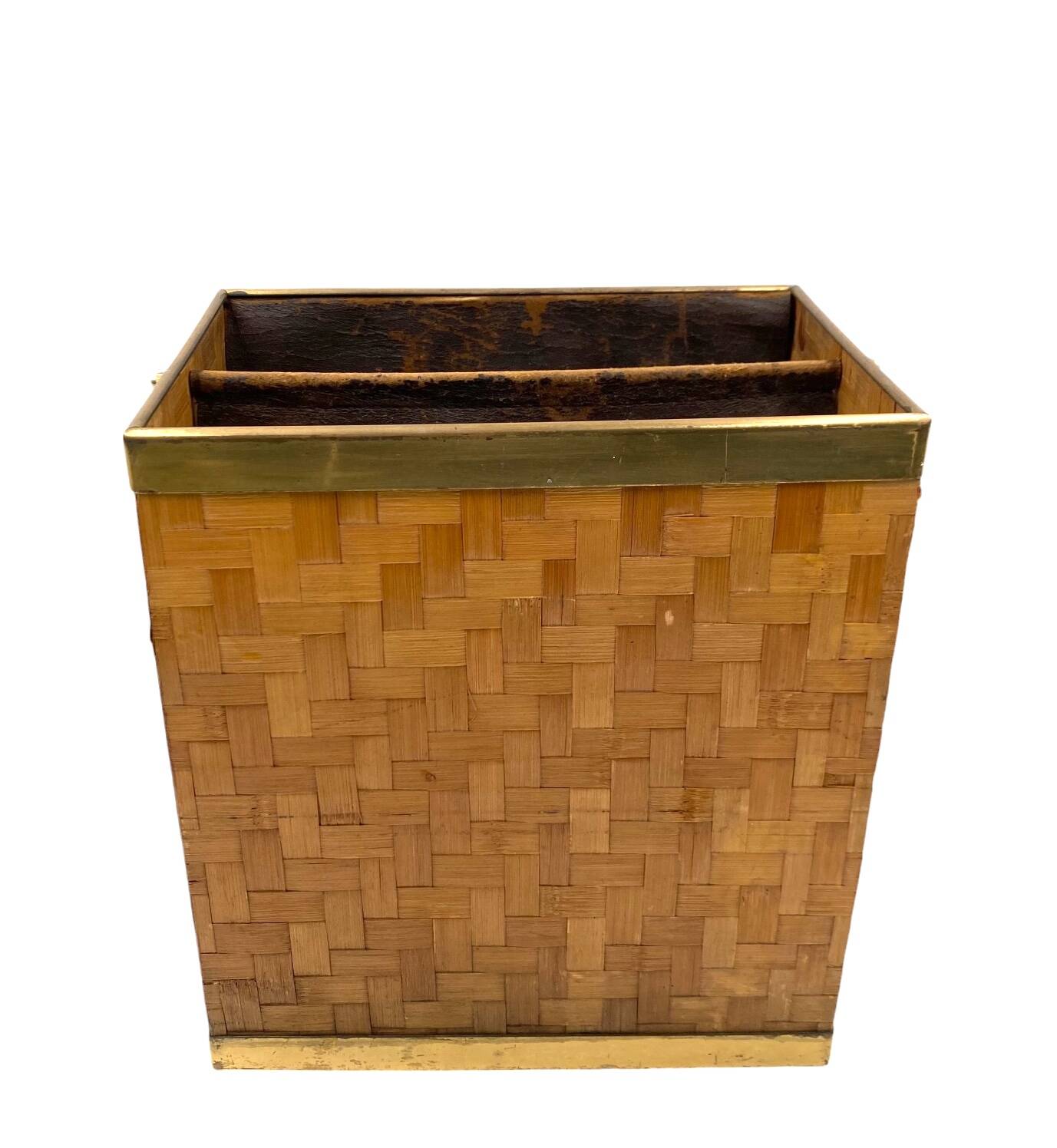 Hollywood regency brass and woven bamboo magazine rack, Metal Linea Nova Italy 1970