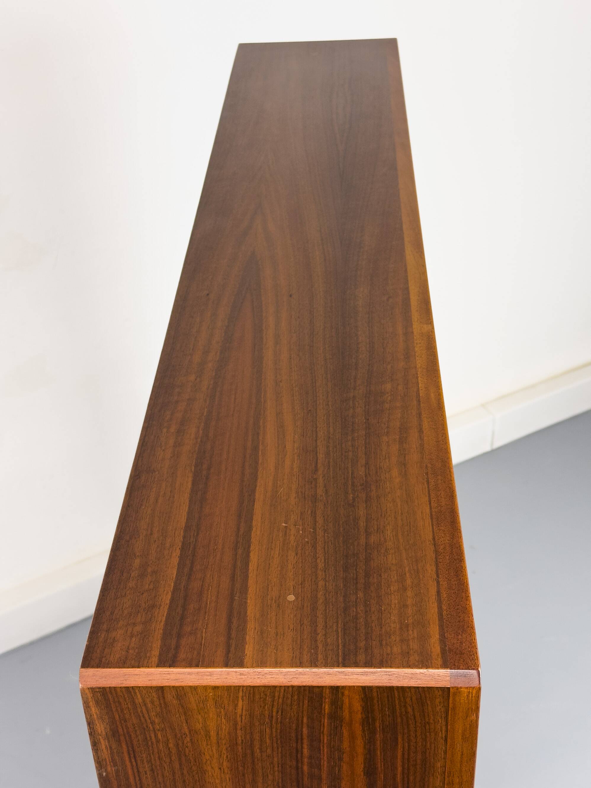 Grande Bibliothèque en Noyer par Bertil Fridhagen pour Bodafors, 1969