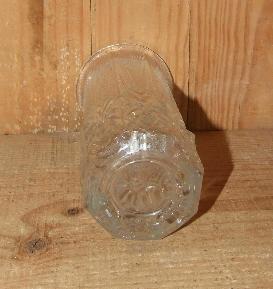 Glass vase made in Fidenza italy décor leaves in art nouveau style