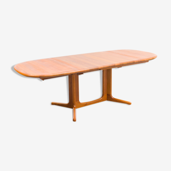 Dining table, Danish design, solid teak