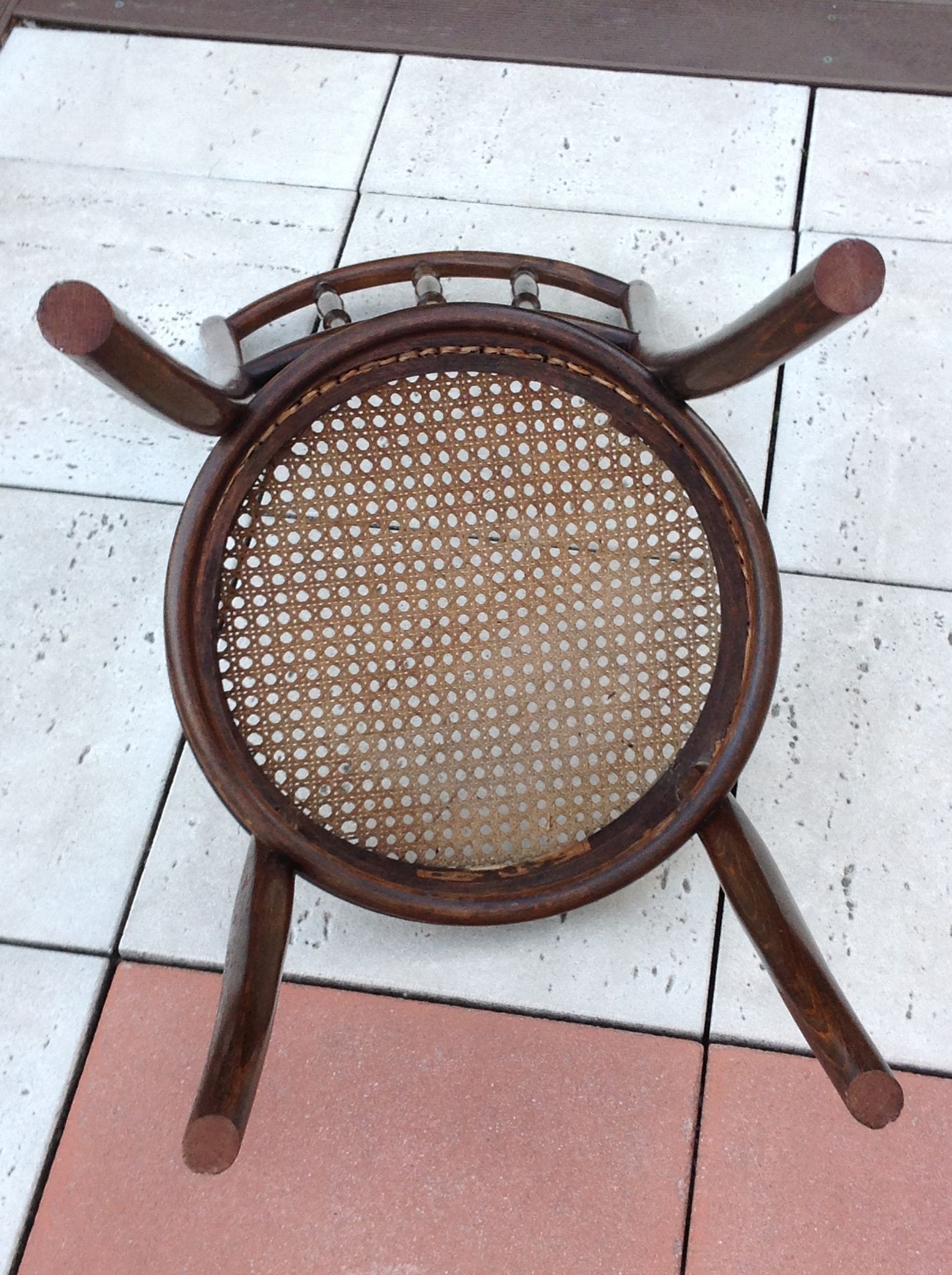 Chaise bistrot Fischel avec assise cannée vintage années 20/40
