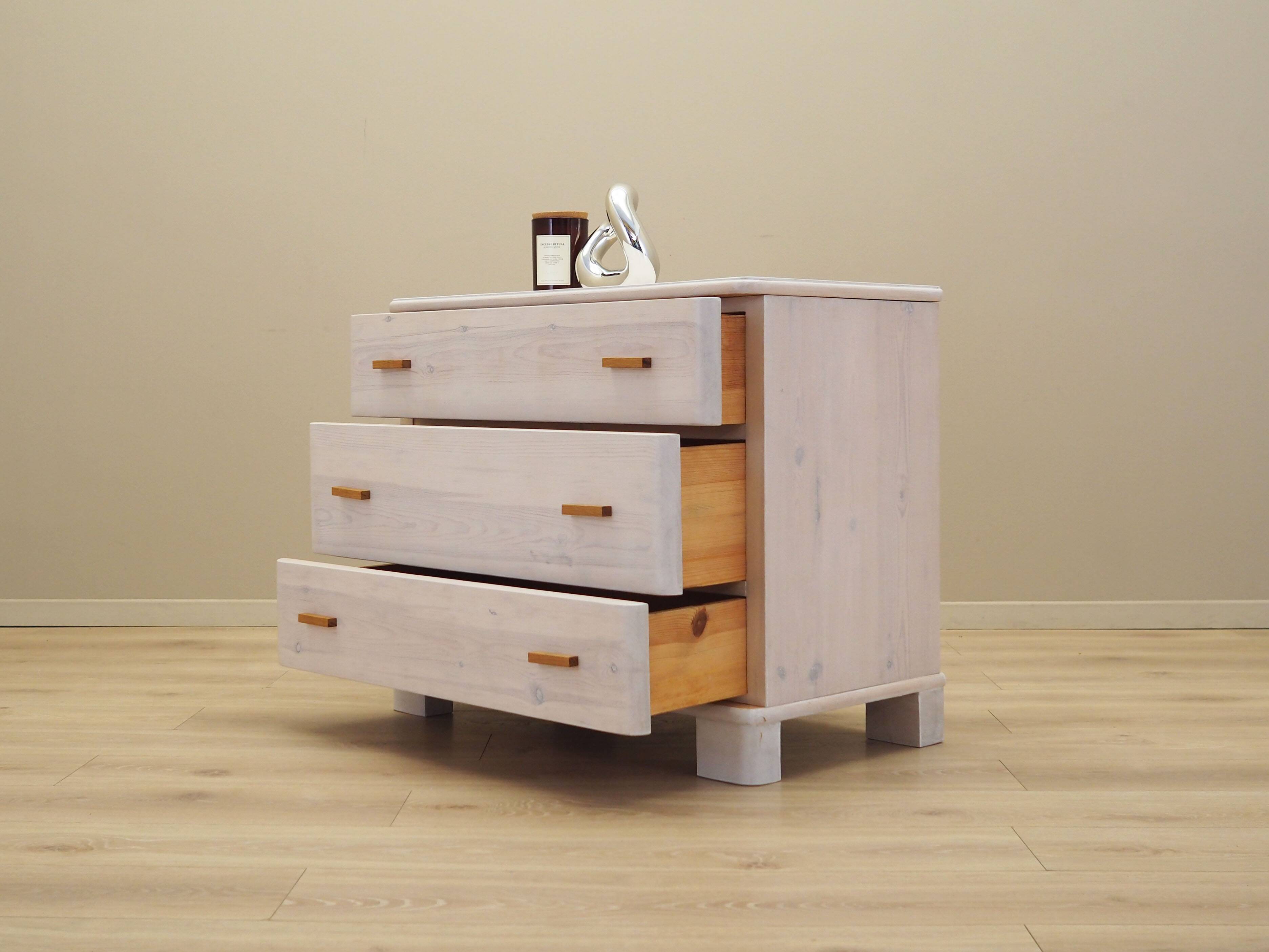 Commode en pin, design danois, années 1960, production : Danemark