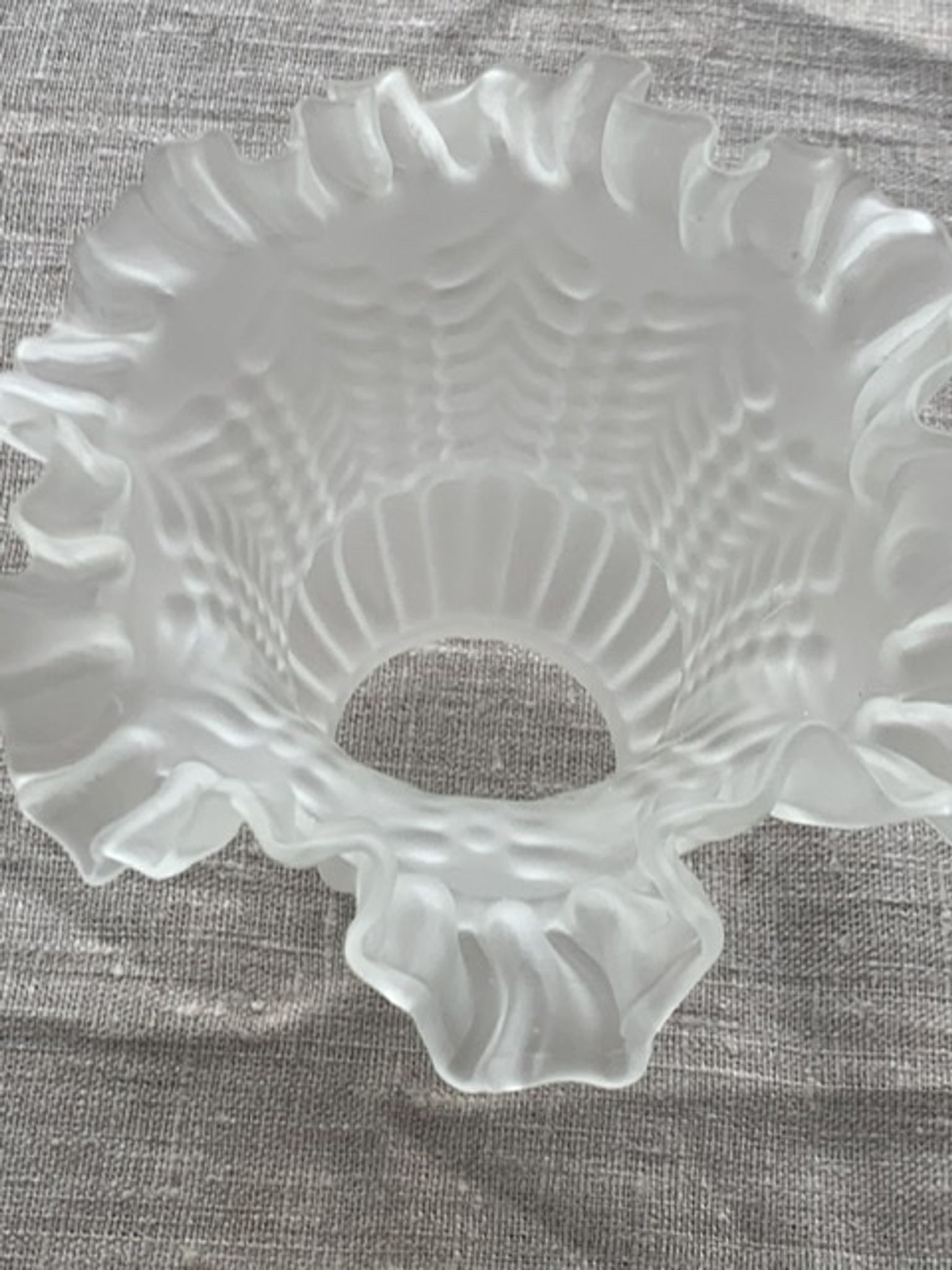 Frosted glass globe, lampshade, art deco ears of wheat pattern