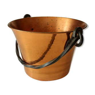 Large copper planter with wrought iron handle, vintage from the 1960s