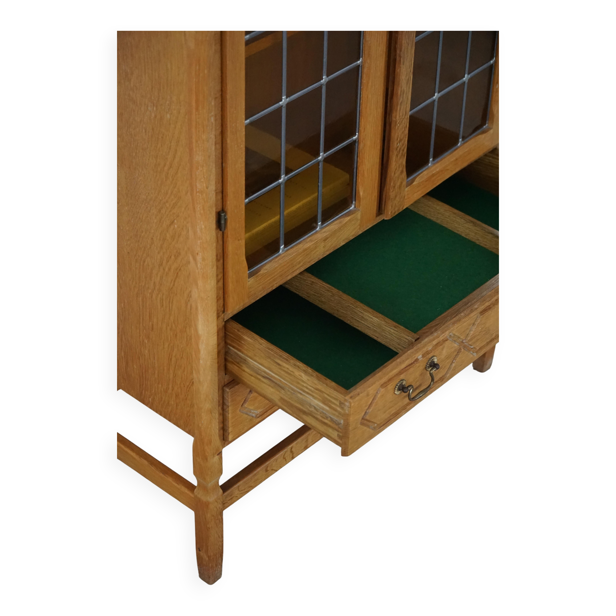 Danish oak display cabinet from the mid-century modern period with leaded glass, 1960s.