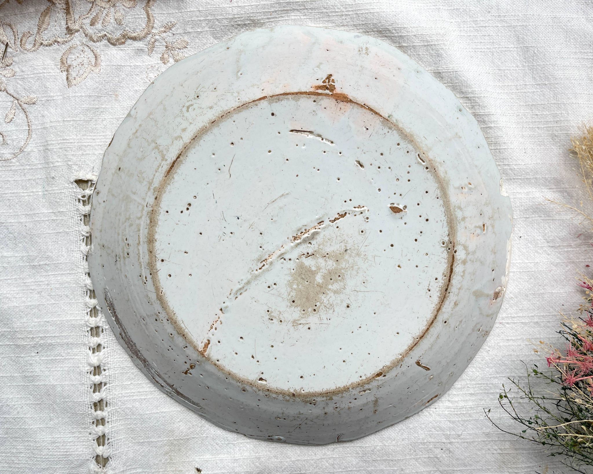 Ancienne Assiette Faïence Française XVIIIème NEVERS motif fleuri