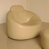 "Pumpkin" armchair set and its cream leather ottoman by Pierre Paulin
