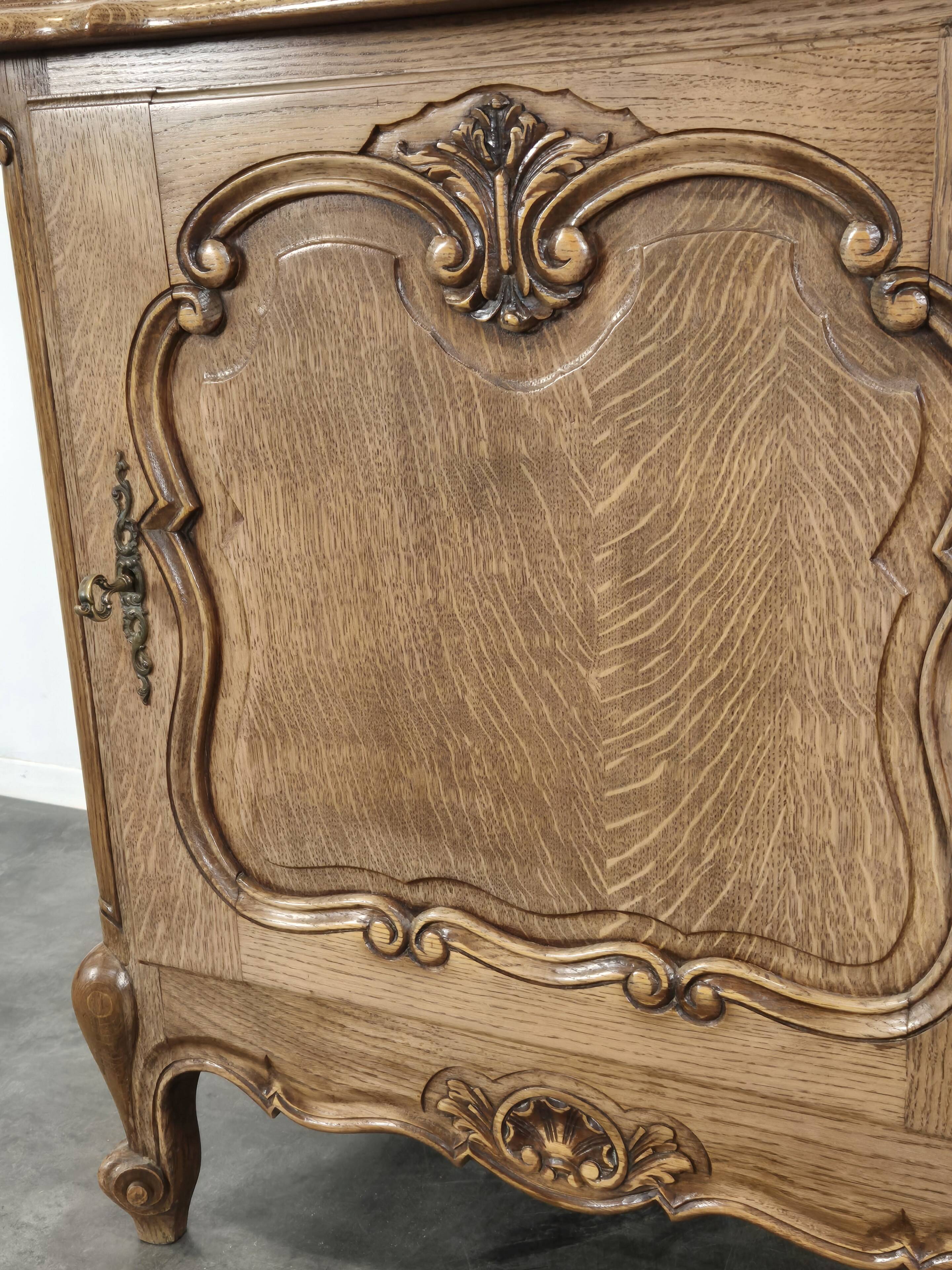 Oak confiturier in the Louis XV style.
