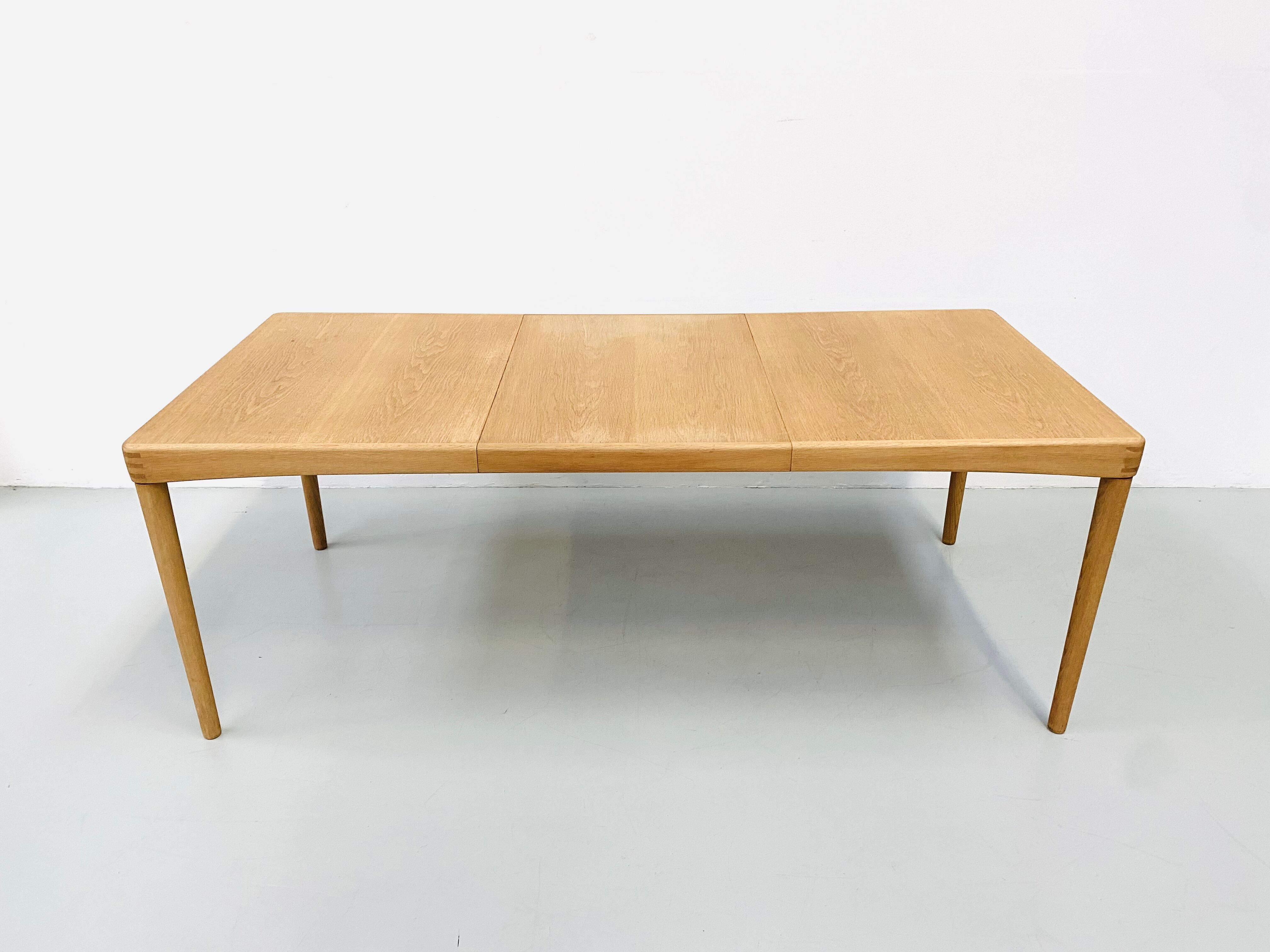 Vintage Danish Extendable Oak Dining Table by H.W. Klein for Bramin, 1960s.