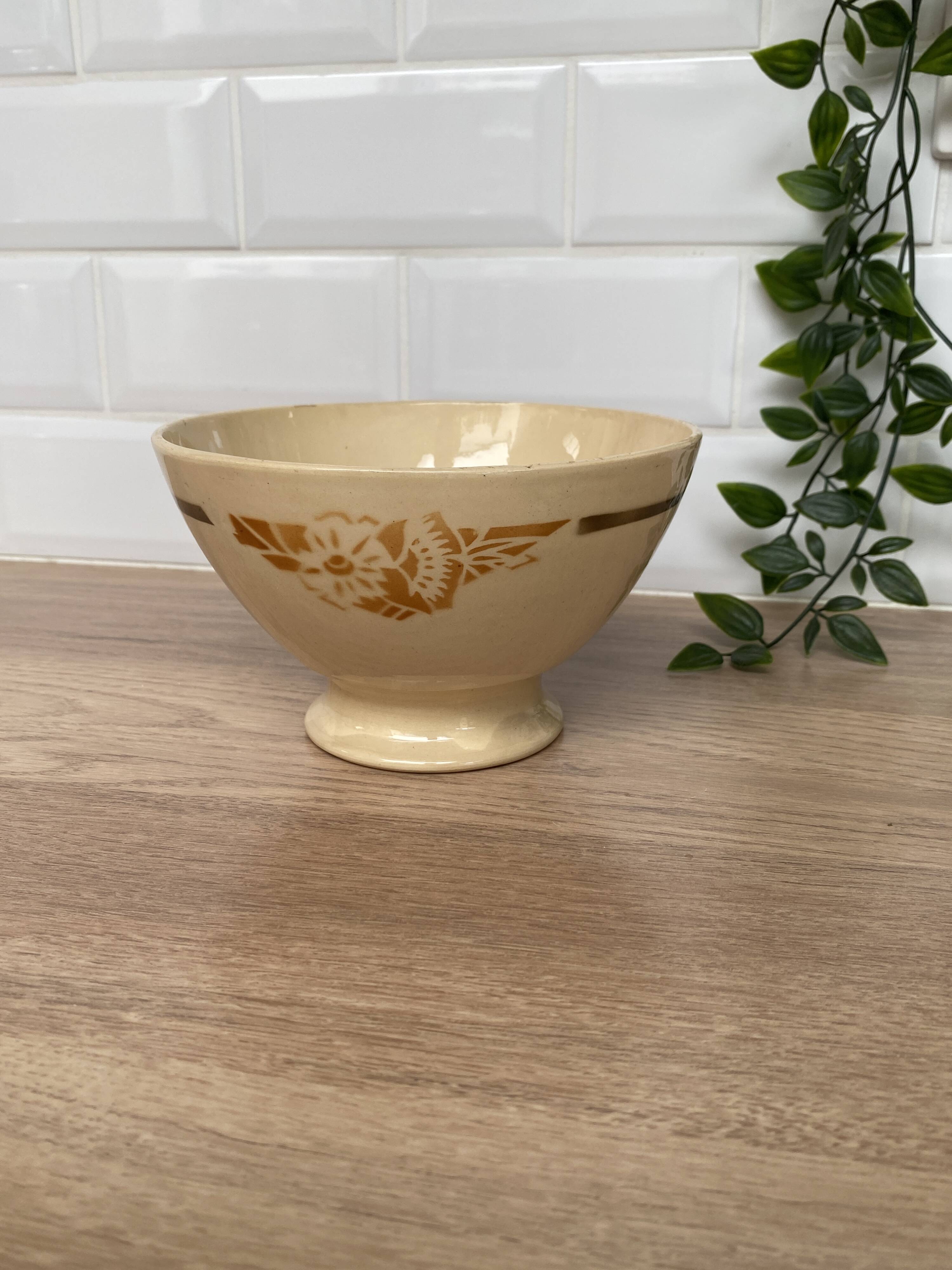 Antique half-porcelain bowl from Badonviller