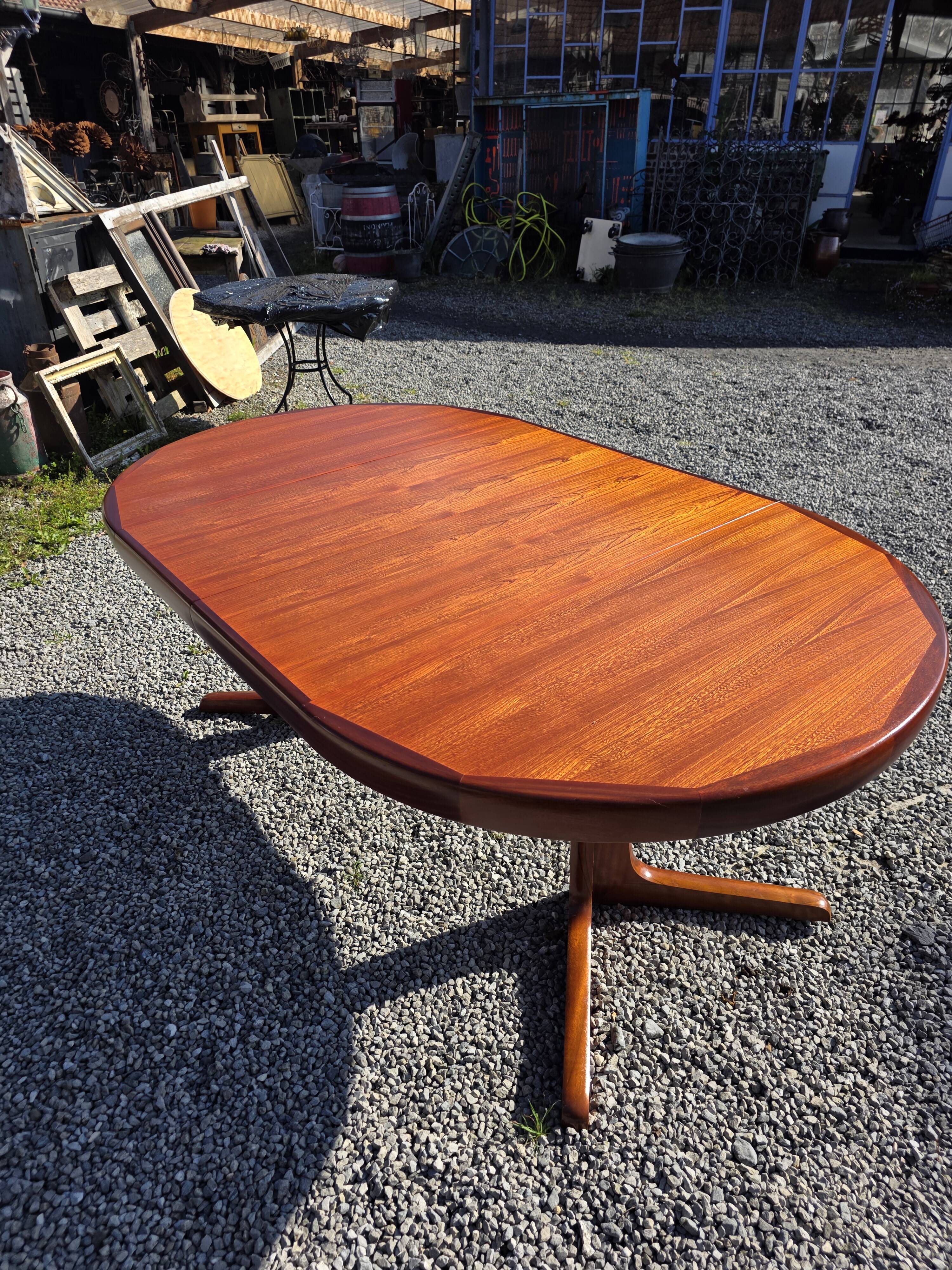Baumann extendable table in teak from the 1960s (2 extensions)