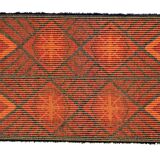 Scandinavian 20th century modern rya rug. Svängsta Slottsmatta, Sweden. 149 x 94 cm (59 x 37 in)