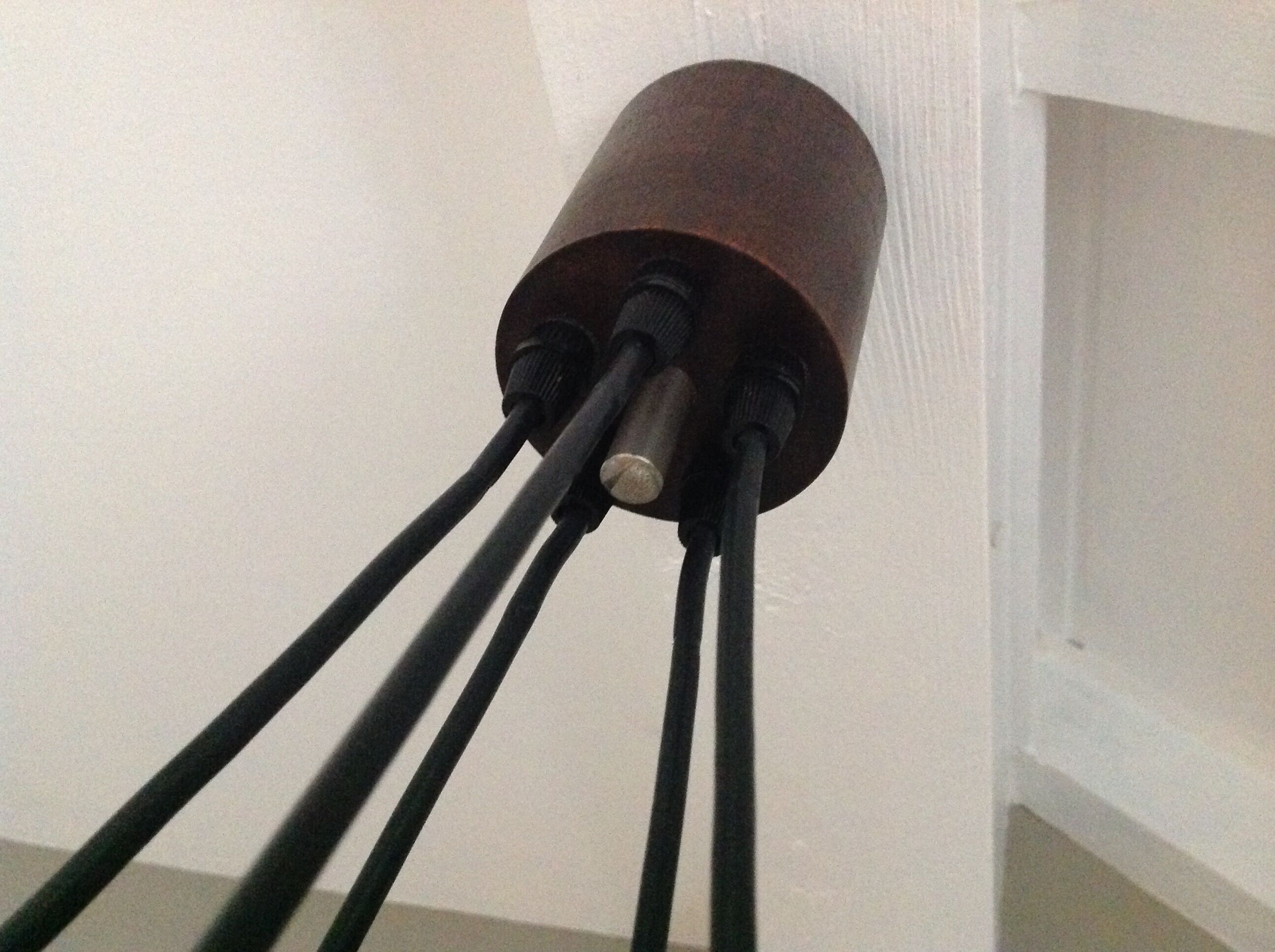 Lustre en chrome et teck à 5 feux style scandinave