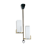 Suspension Arlus en laiton brut et opaline satin.