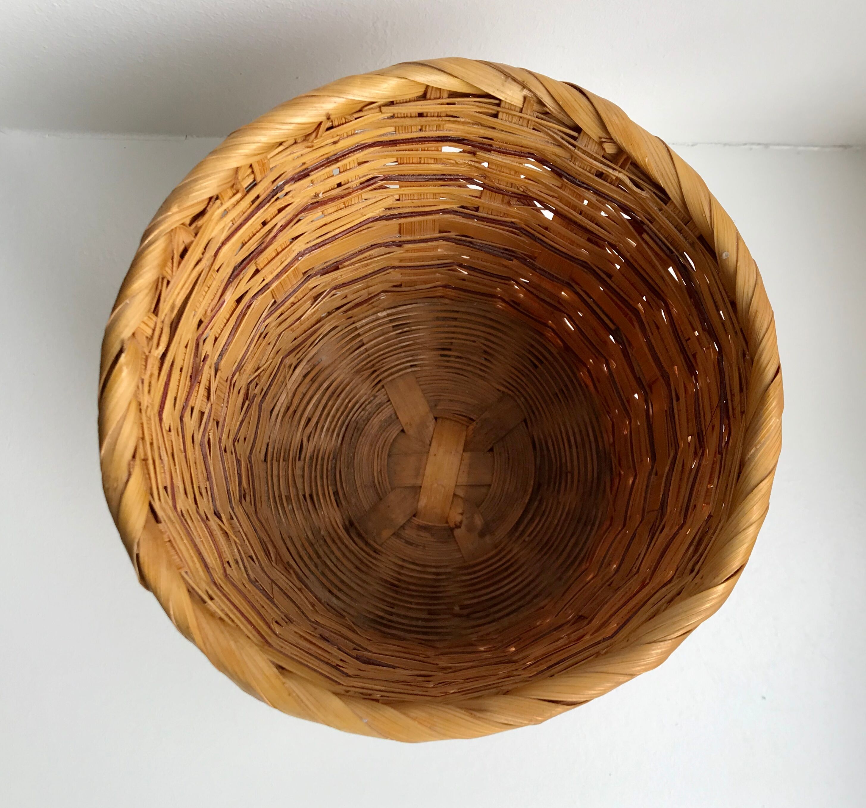 Rattan pot cover 70s