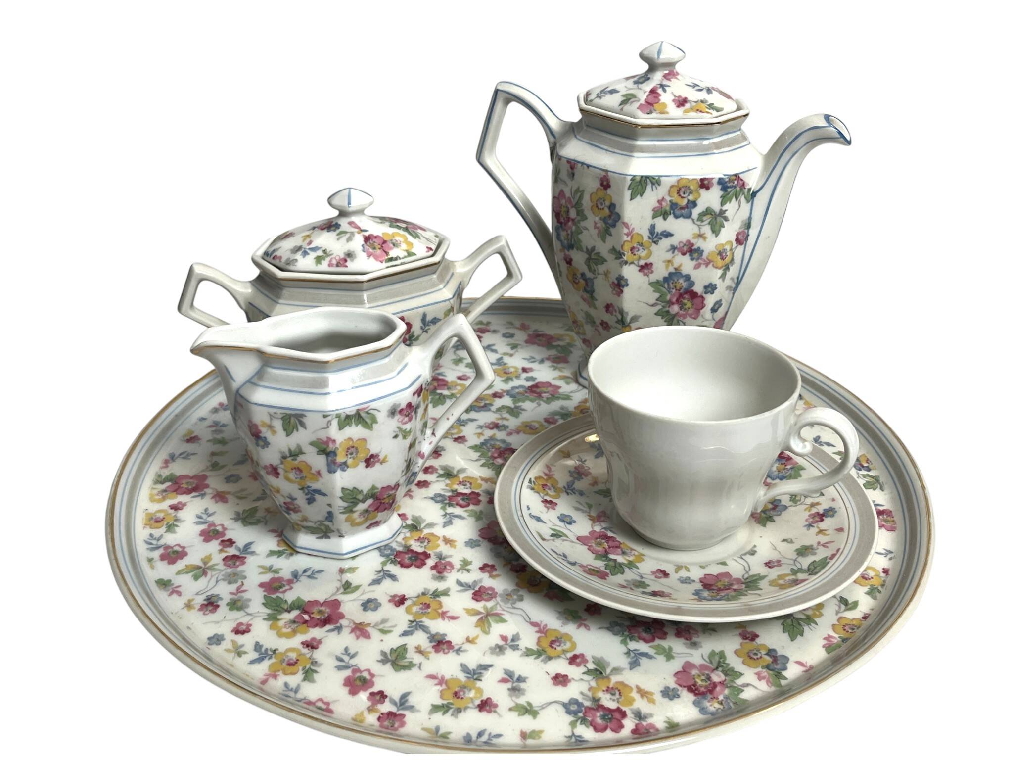 Tableware, tea service called egoist, floral decoration, 20th century