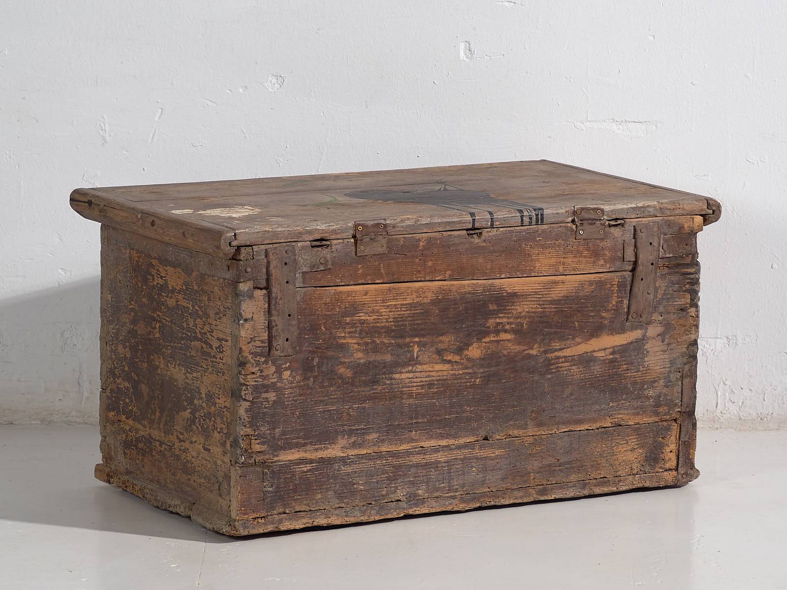 Ancien coffre en bois massif (Année 1830) #34