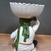 Jardinière peinte au motif de personnage