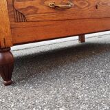 Antique chest of drawers