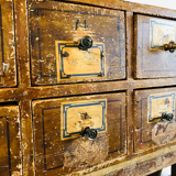 Workshop chest of drawers with authentic drawers