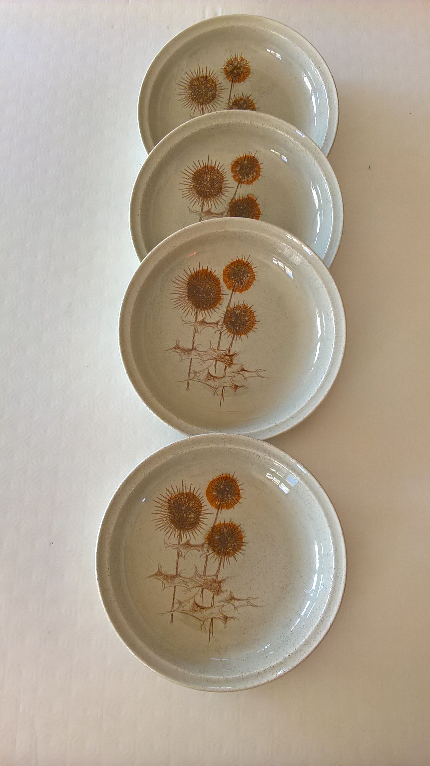 Lot de 4 assiettes creuses en grès Sarreguemines "Chardons" années 70