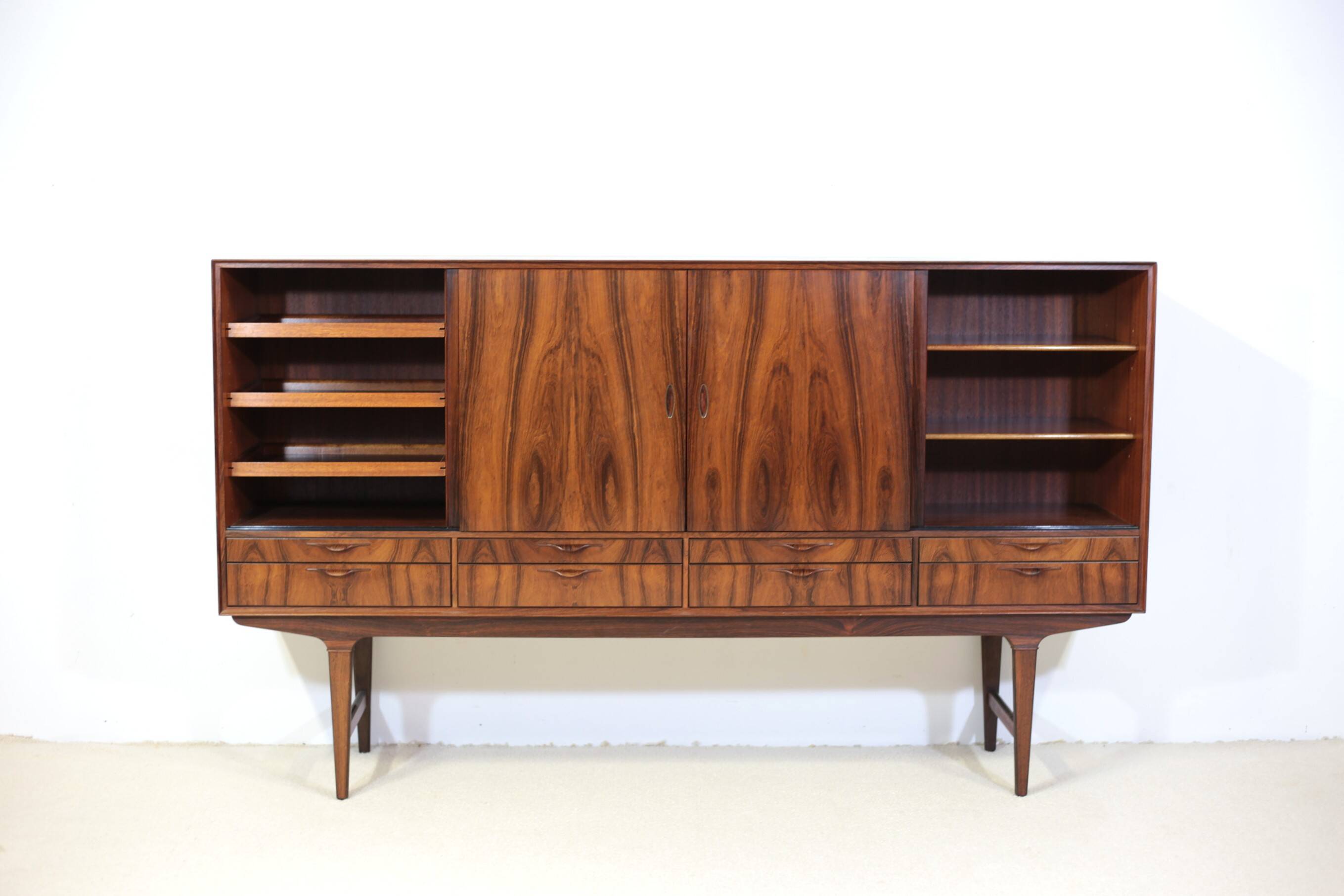 High enfilade in rosewood