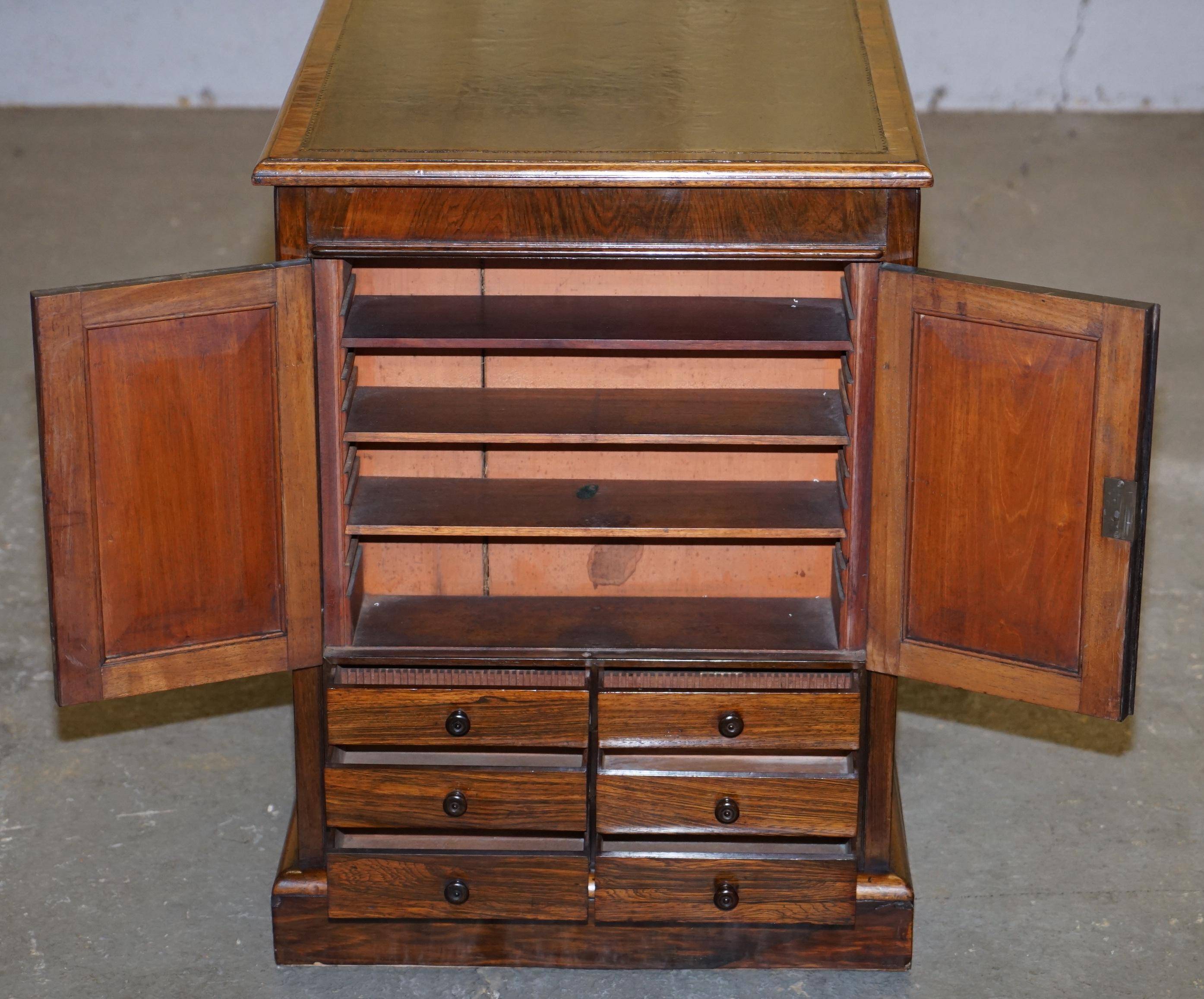 Cabinet de bibliothèque Folio en bois dur William IV vers 1830 avec tiroirs
